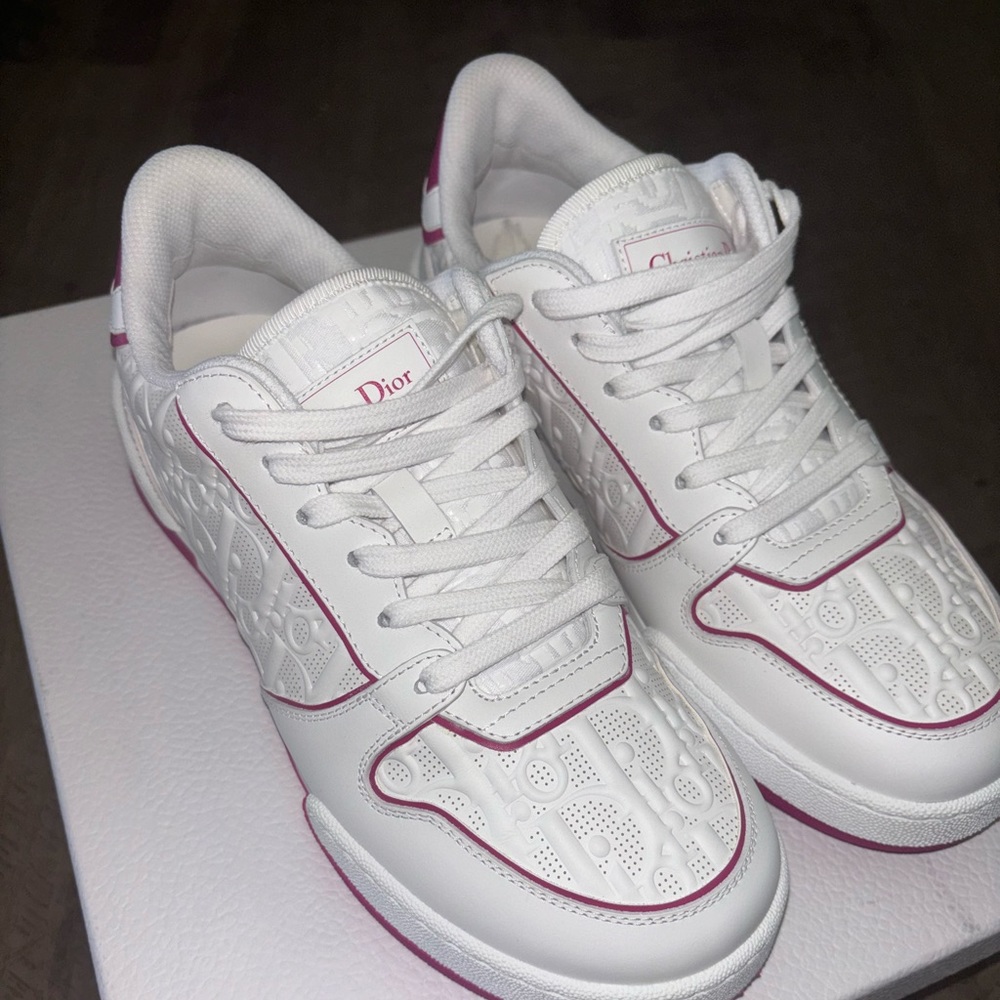 Brand new dior sneakers never worn